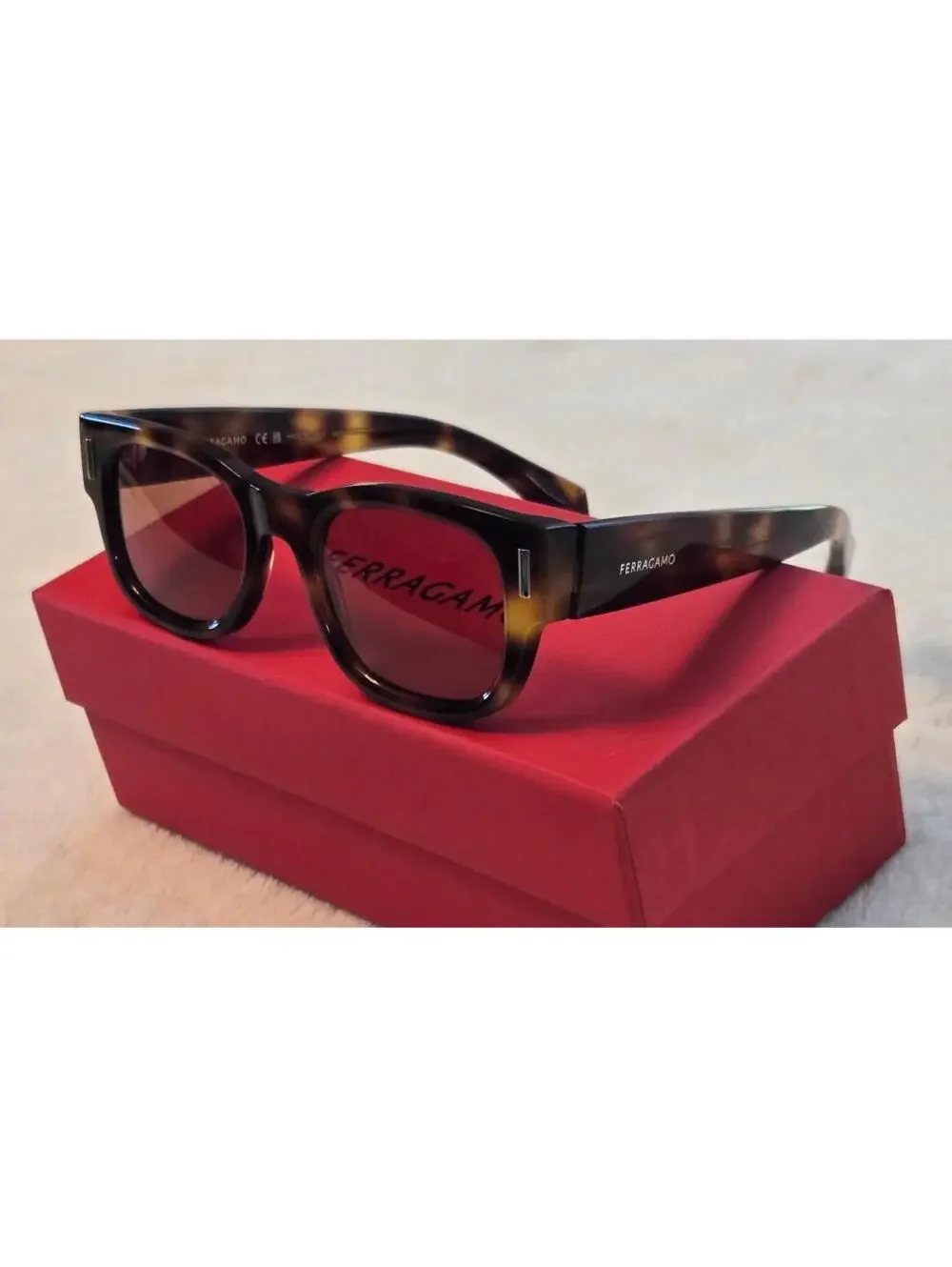 NEW Ferragamo Tortoise Brown Square Sunglasses, SF2064SE 240, Italy